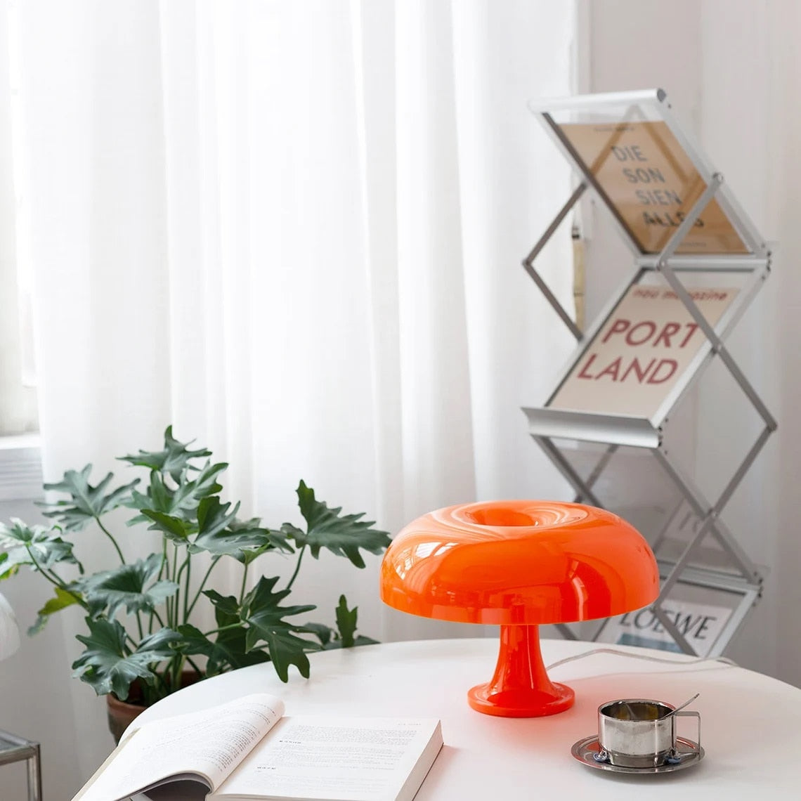 RETRO MUSHROOM LAMP