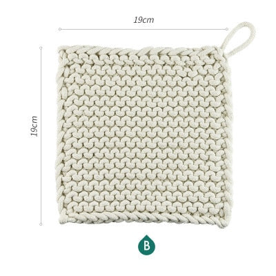 WOVEN MAT