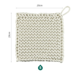 WOVEN MAT