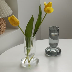 MINIMALISTIC GLASS VASES