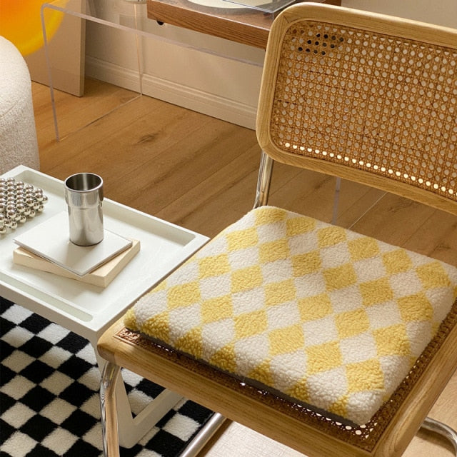 CHECKERED SEAT CUSHION