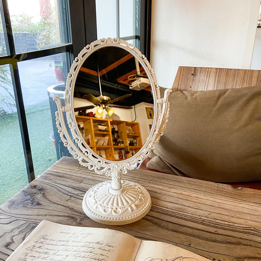 OVAL VINTAGE MAKEUP MIRROR